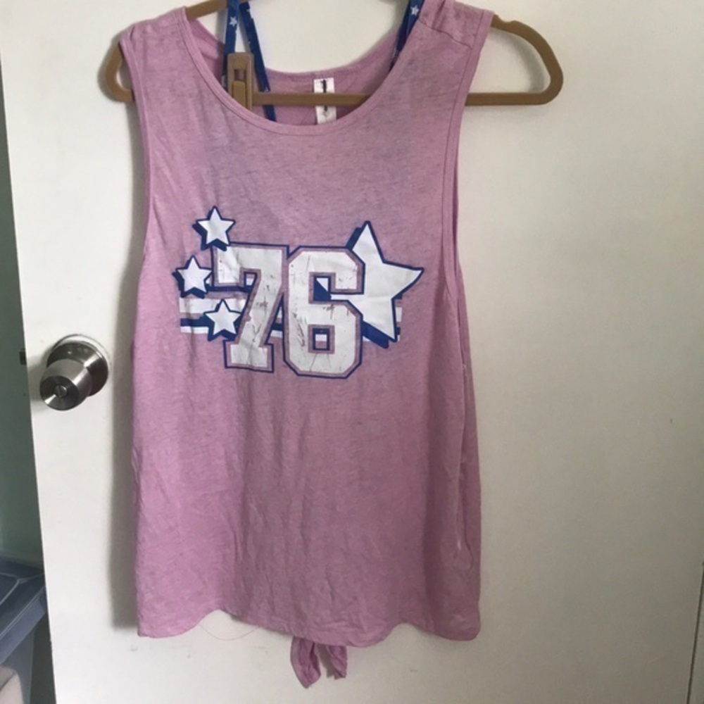 No Boundaries tank and sports bra set